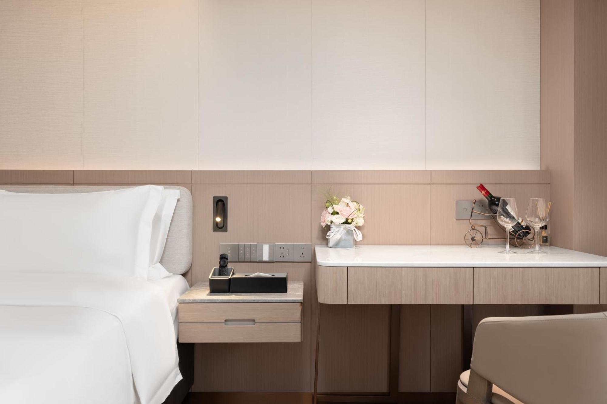 Sunflower &residence, Futian Port Branch