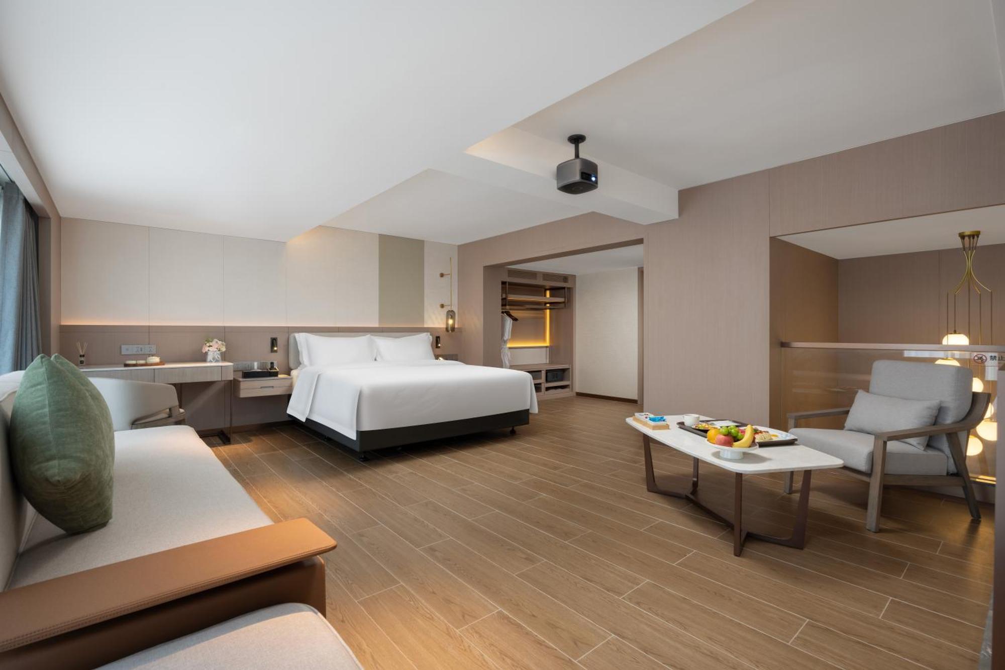 Aparthotel Sunflower &residence, Futian Port Branch 4*